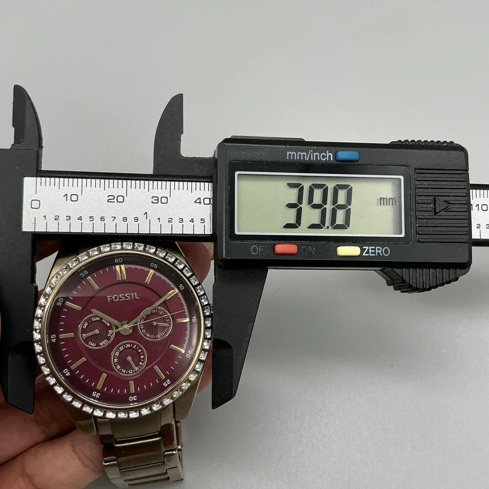 Fossil Riley BQ3040 Womens Watch 40mm Red Dial Gold Tone New Battery 6.5